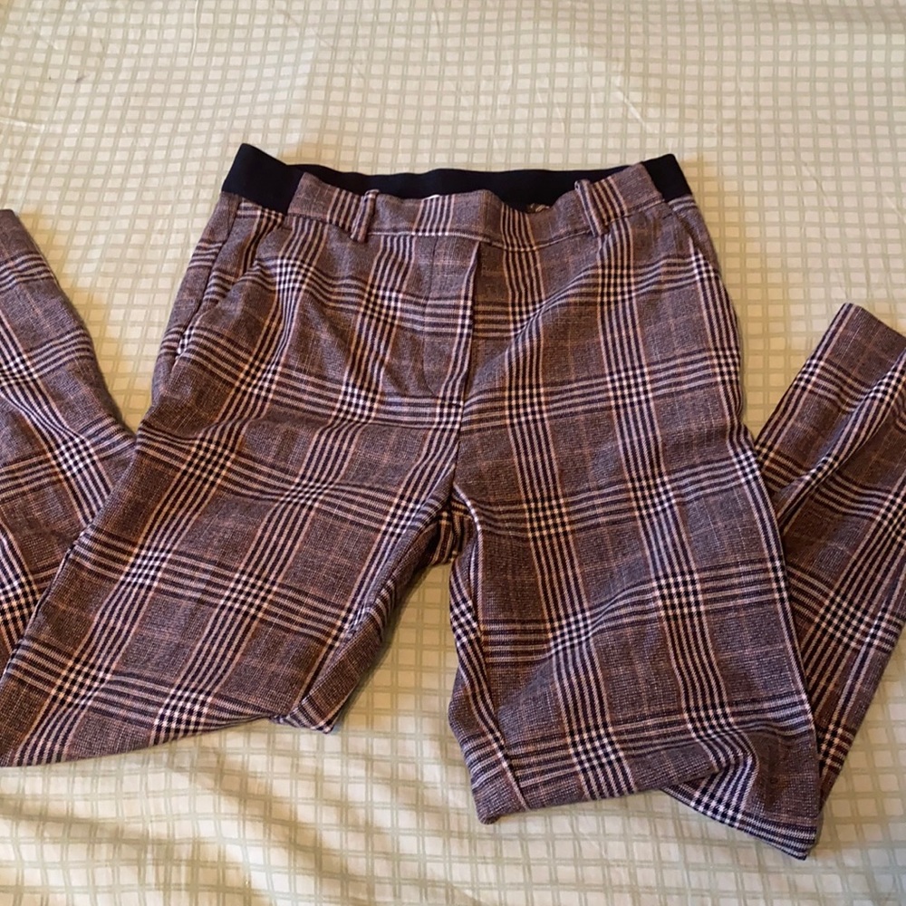 H&M plaid pants really soft and stretchy texture women’s size 6 US